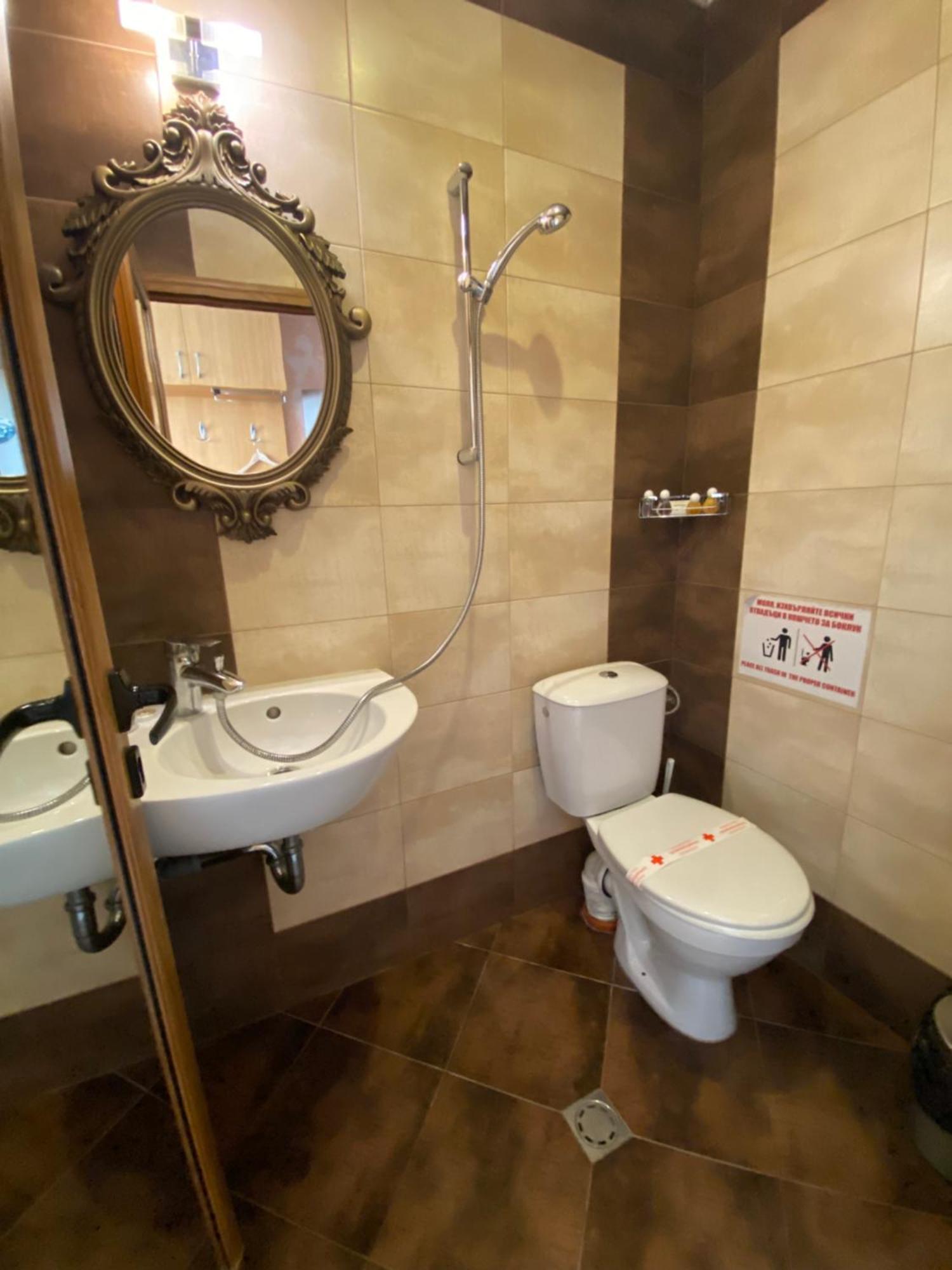 City Hotel Veliko Tărnovo Exterior foto