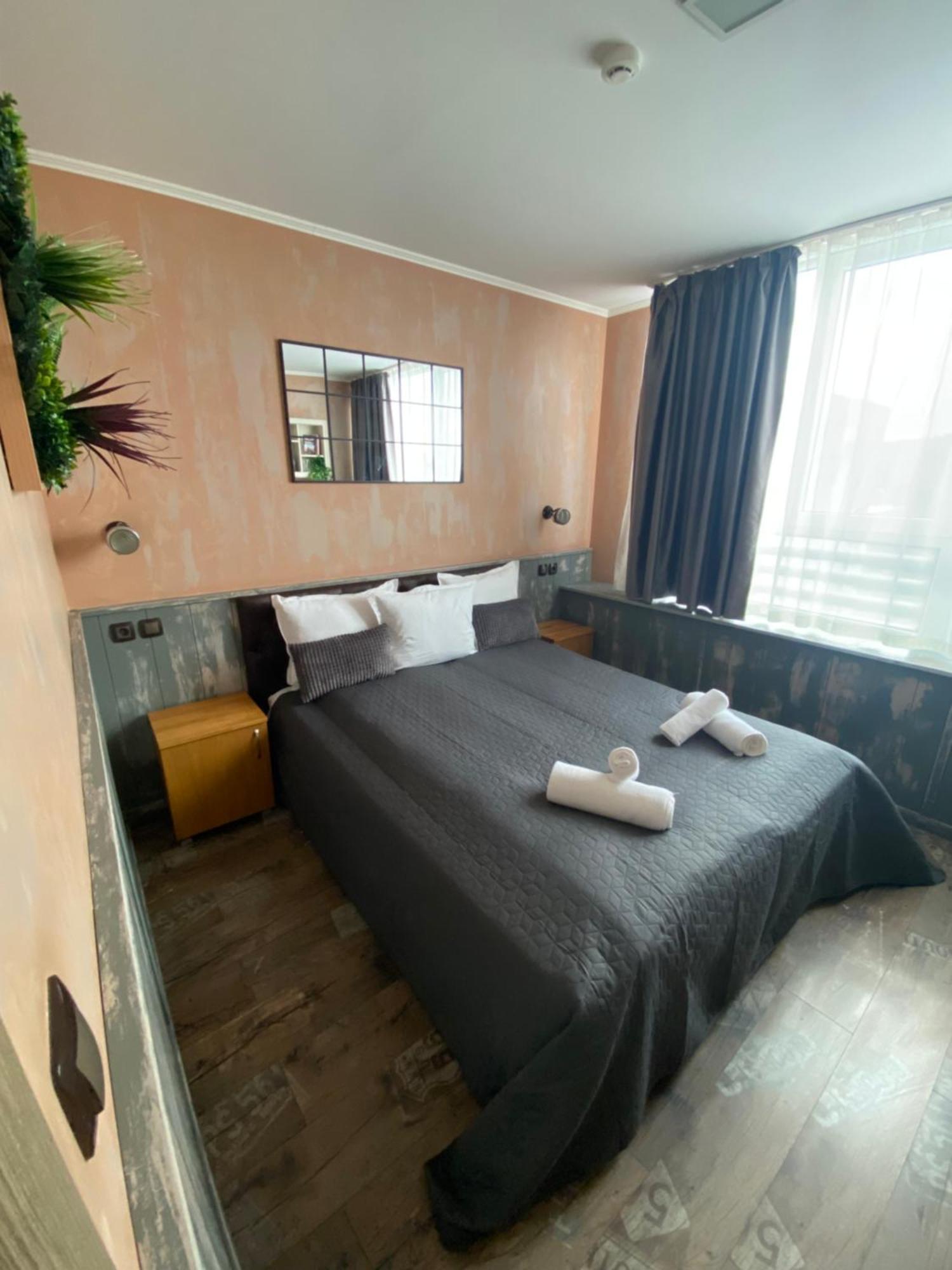 City Hotel Veliko Tărnovo Exterior foto